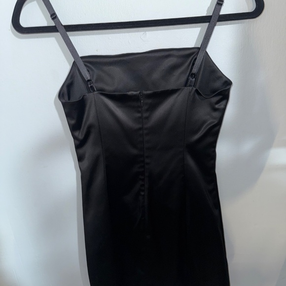 TEN by ARITZIA New Satin Mini Dress - Black Size 0 - Picture 3 of 3